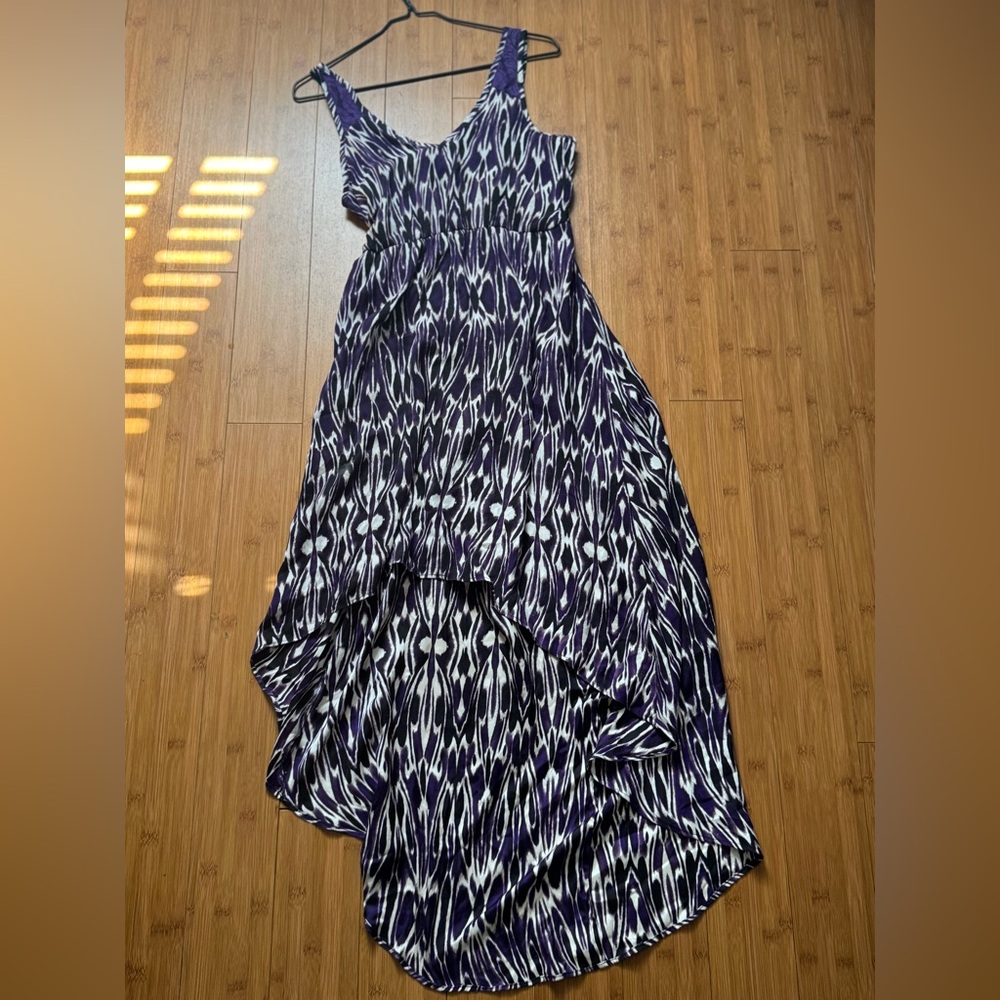 Stylish Purple and White Patterned Dress